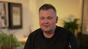 Je vám známy tento kuchár z Bez servítky? Aha, kde ste ho mohli na JOJke vidieť!