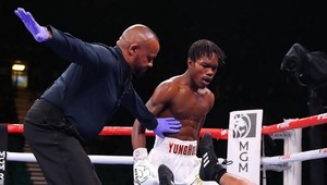 Holyfield v mladšej verzii zbiera knokauty. Prvý za 16 sekúnd