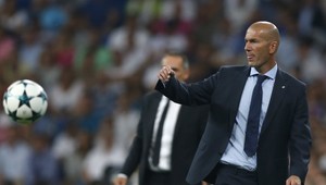 Výnimočný súboj v Španielsku. Zidanovci otec a syn proti sebe