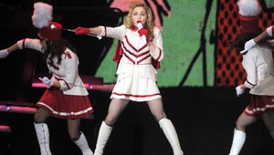 Madonna (53) opäť perlila. Francúzi majú nervy, odohrala len 45 minút