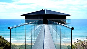 Vila na stračej nôžke plná romantiky. Ponúka more, piesok i súkromie