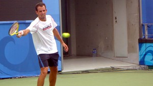 Hrbatý sa lúči po štyroch setoch