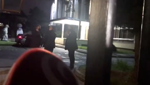 VIDEO: Matovič odišiel po rokovaní vlády, neskôr sa vrátil. Novinári ho naháňali