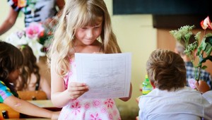 Zabudnite na tresty aj prehnané odmeny: Vysvedčenie detí by vás nemalo prekvapiť