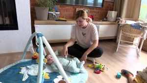 Vaše deti môže strážiť aj suseda a poberať peňažný príspevok