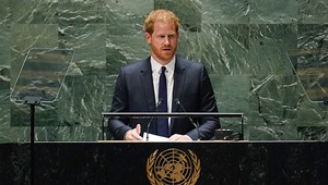 Princ Harry sa mieša do politiky USA! Vystúpil s jasným odkazom a nebral si servítky!