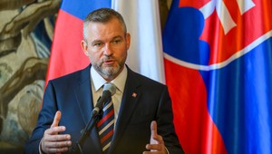 Hlas-SD čelí konaniu pre oneskorené zverejnenie pôžičky na Pellegriniho kampaň