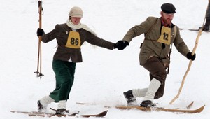 Retrovíkend v Tatrách. Lyžovalo sa na historických lyžiach