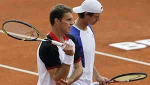 Tokio sa pomaly skláňa pred Poláškom s Čermákom