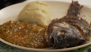 Hlavné jedlo: Džege s Fufu a omáčkou Okru