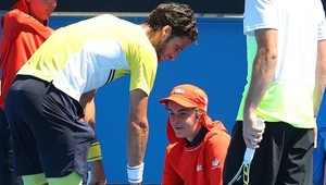 Feliciano López trafil zberača loptičiek. Čertovsky presne!