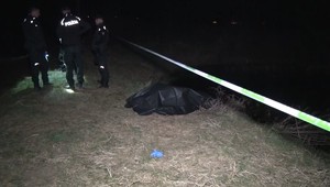 V rybníku našli telo mŕtvej ženy: Obhliadajúci lekár nevylúčil cudzie zavinenie