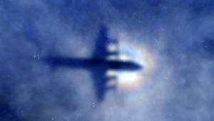 Pátranie po zmiznutom Boeingu prerušili kvôli Jackovi