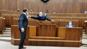 Žiakovi po parlamentnej roztržke chodia stovky výhražných správ od prívržencov ĽSNS