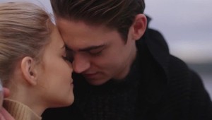 Tretí diel AFTER prináša ešte viac posteľných scén: Ako zvládli herci nakrúcanie?