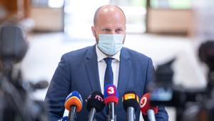 Minister Naď odvolal riaditeľa vojenskej nemocnice v Ružomberku. Zistil vážne pochybenia