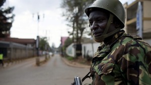 Otvorili obchodné centrum smrti! Rabovali aj vojaci?