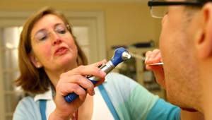 Prichádza aj v lete a môže mať vážne následky: Dostali ste angínu?