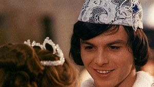 Rozprávkový princ z Popolušky mal zneužiť len 15-ročné dievča: Detaily sú nechutné!