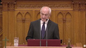 András Baka sa ujal úradu maďarského prezidenta: Orbánov Fidesz nesúhlasí s výberom