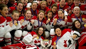 Hokej-MS: Kanaďanky po dráme získali jubilejný 10. titul