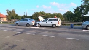 Po oslave sadol za volant opitý. Po nehode obviňoval druhých