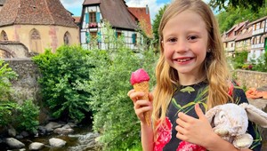 8-ročná youtuberka zarába milióny, no má to háčik: Smutné, čo sa skrýva za jej úsmevom