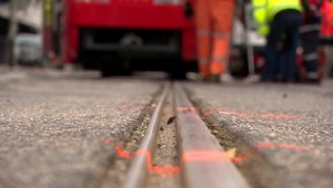 Na Floriánskom námestí sa vykoľajila električka, linky boli odklonené