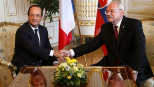 Výmena vyznamenaní: Gašparovič Hollandovi, Holland Gašparovičovi...