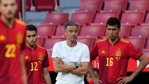 Španielov covid vystrašil, skladajú paralelnú bublinu náhradníkov