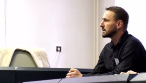 Opitý pred policajtmi hajloval. Juhoafričanovi súd vymeral trest