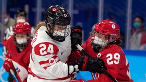 Hokej s respirátormi. Rusky nedodali výsledky covidových testov