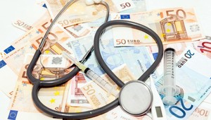 Poisťovne budú vyplácať doplatky za lieky. Peniaze dostanú tisíce Slovákov