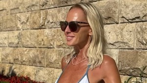 Kým iné podliehajú trendom plastickej chirurgie, ona si implantáty dala odstrániť: Známa Slovenka dnes žiari