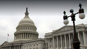 Patová situácia na úradoch. Zmrazené výplaty trápia pracovníkov už tretí týždeň