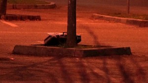 Pre kufrík s nápisom "máš odvahu, otvor ma" zasahovali pyrotechnici. Obsah bol len pre silné žalúdky