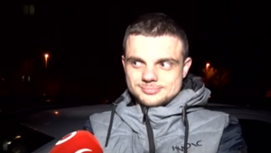 Pes na snowboarde už pesničky z kufra prepínať nebude. Vodičovi hrozí pobyt za mrežami