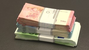 Aj po upravení podmienok žiadatelia sa stále nevedia dostať k pomoci s hypotékami