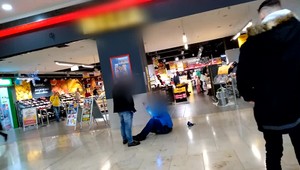 Incident v nákupnom centre. Pracovník SBS firmy verzus zákazník