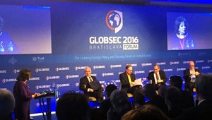 Terorizmus, utečenci i mladí lídri. Konferencia GLOBSEC je v plnom prúde