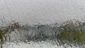 Zamrznutá Bratislava, množstvo nehôd, čisté klzisko