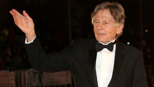 Legendárny režisér mal brutálne znásilniť mladučkú herečku! Tvrdí, že ju aj zbil!