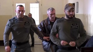 Muž mal sexuálne zneužívať maloleté dievčatá. K činu sa najskôr priznal, neskôr tvrdil, že je nevinný