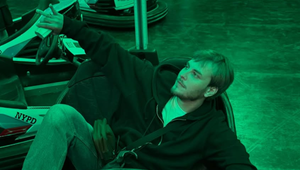 Pôsobí ako zjavenie! V dobe filtrov, úprav a digitálu ohromil Samuel Kubina Prahu absolútnou klasikou!