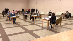 Po smrti starostu poverená poslankyňa nevypísala voľby. Sama si tak predĺžila mandát, aj keď ju nik nezvolil