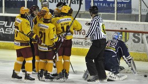 Trenčín sa udržal v play-off, nájazdy v Bystrici pre Zvolen