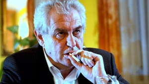 Český prezident Zeman vulgárne nadával v živom vysielaní