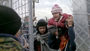 Jedenástim obžalovaným zo smrti 71 utečencov hrozia vysoké tresty