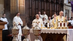 Exkluzívny prieskum agentúry AKO pre TV JOJ 24: Má vláda financovať cirkvi zo štátneho rozpočtu?