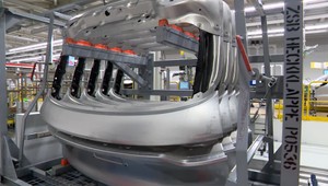 Nedostatok čipov spôsobuje problémy automobilkám na Slovensku